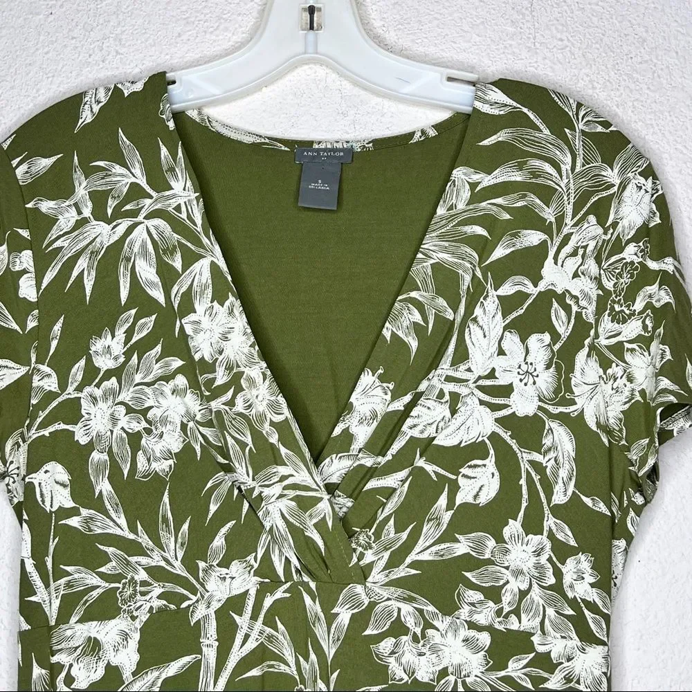 Ann Taylor Top - Picture 2 of 6